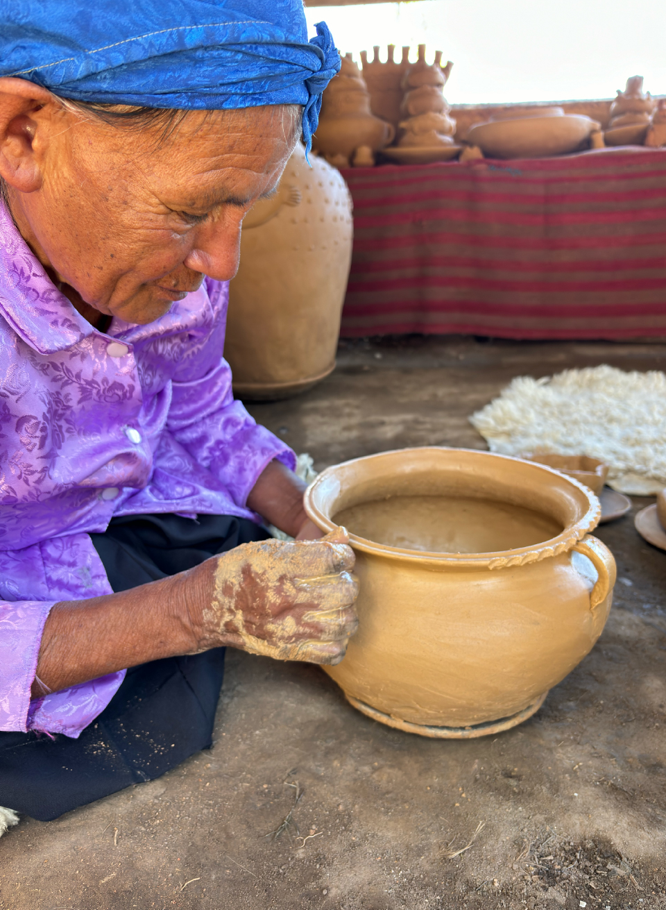 Nuevos Caminos Travel
Turismo con propósito desde Leymebamba
Somos el primer tour operador con propósito de la región Amazonas, comprometidos con el turismo comunitario, responsable y regenerativo. Desde Leymebamba – Chachapoyas (Perú) diseñamos experiencias auténticas que conectan a los viajeros con la historia viva de los Chachapoya, la majestuosidad de Kuélap, el Museo Leymebamba y la riqueza natural de los Andes Amazónicos.